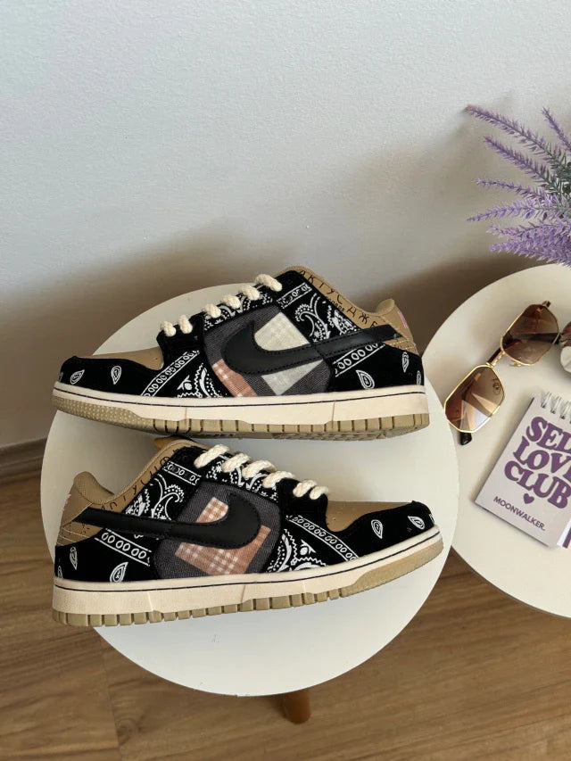 Low Cactus Travis Scott