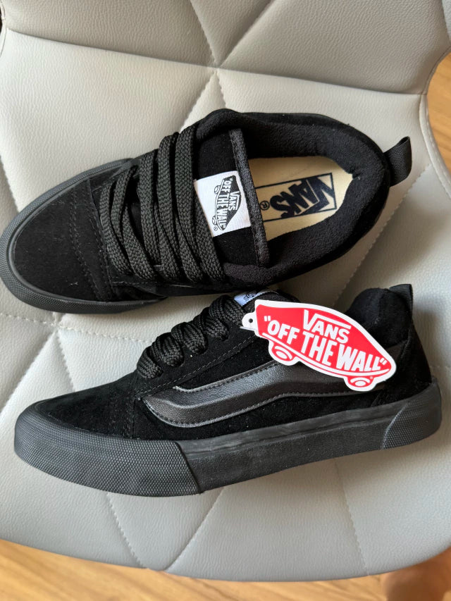 Skool All Black